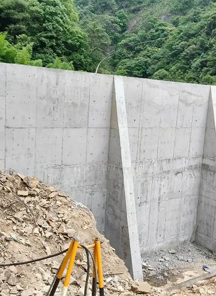 邢台内丘县重力式挡土墙